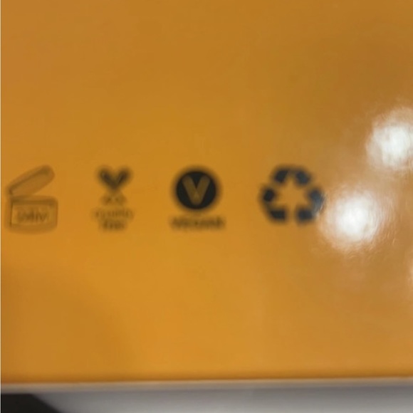 Spoiled Cosmetics hell on wheels pallet - Picture 4 of 11